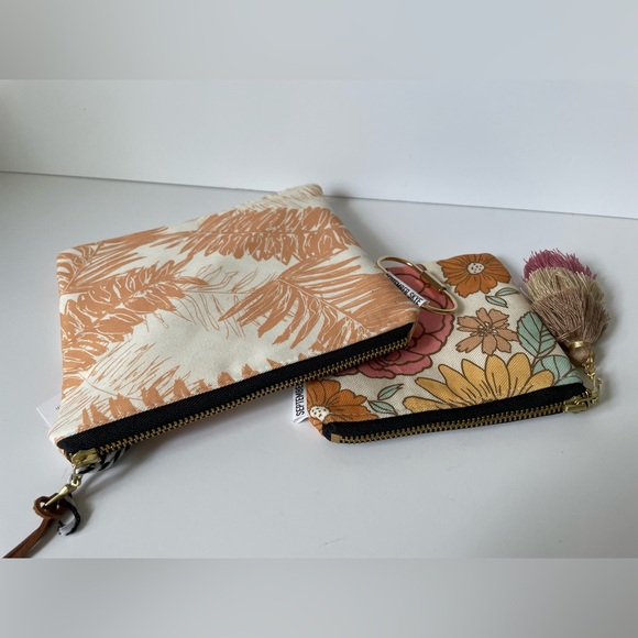 Rifle Co. Retro Flower Clutch with Bangle Wristlet & Wallet Set - Picture 11 of 16